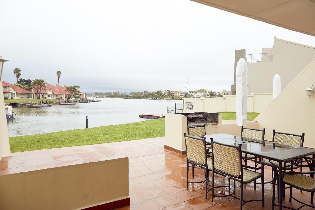 Апартаменты First Group Port Owen Marina Фелддриф Экстерьер фото
